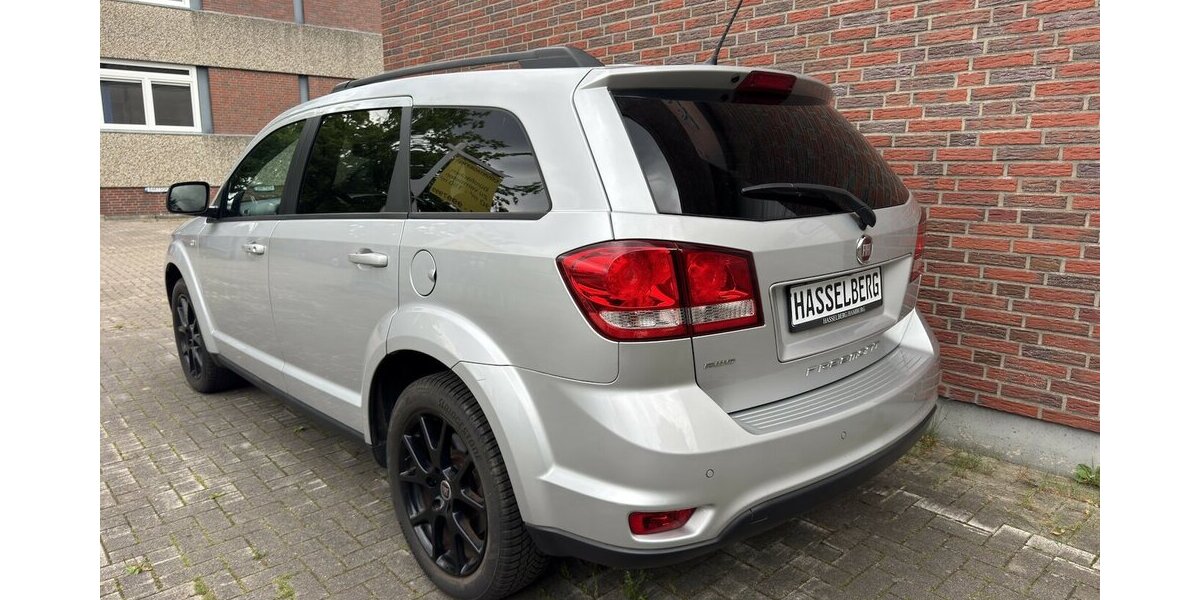 Fiat Freemont BLACK CODE AWD ALLRAD 136.000 km 9.999 &euro; Hamburg 22339