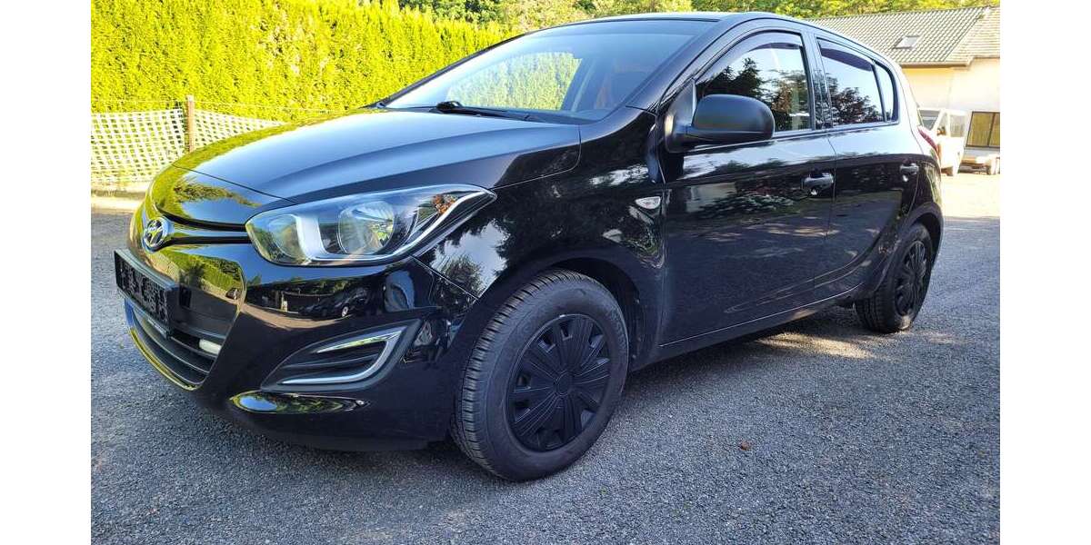 Hyundai i20 77.000 km 6.750 &euro; Frohburg 04654
