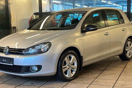 VW Golf 144.000 km 7.950 &euro; Berlin 10829