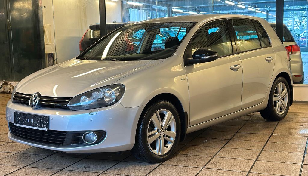 VW Golf 144.000 km 7.950 &euro; Berlin 10829