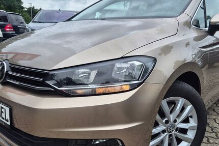 VW Touran 146.000 km 17.999 € Forst 76694