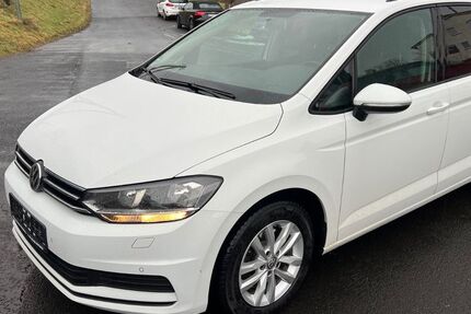 VW Touran 183.000 km 10.100 &euro; Würzburg 97076