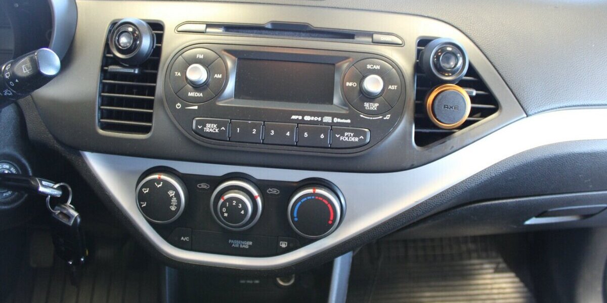 Kia Picanto 1.0 Dream Team - 8-Fach - 5-Türig - Klima 93.314 km 5.980 &euro; Euskirchen 53881