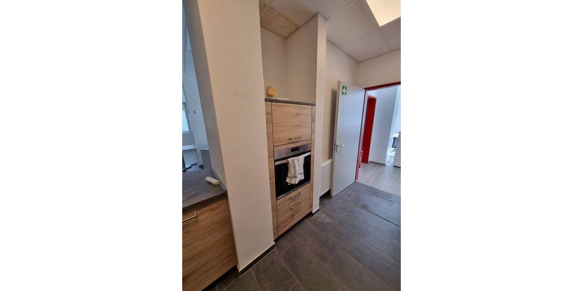 Gewerbeobjekt Meschede - 1 Zimmer, 178 m&sup2;, 1.246&euro; | Angebot:25749571