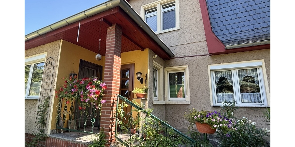 Grünes Paradies für Groß und Klein: Großzügige Doppelhaushälfte in absolut ruhiger Idylle - Doppelhaushälfte Weinböhla | Angebot:27022913