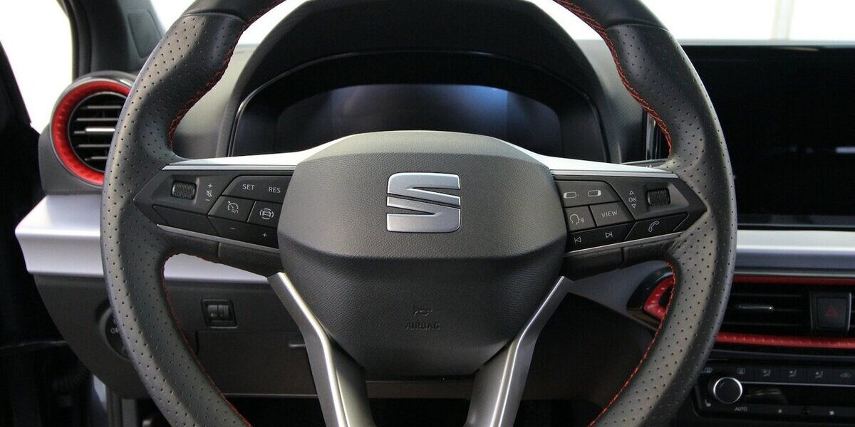 Seat Ibiza TSI OPF FR Sport NAVI+LED+WINTER-PAKET+ALU 11.471 km 18.890 &euro; Hagenow 19230