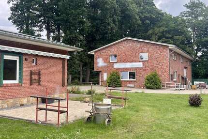 Halle in Bippen 294.000 € 300.82 m²