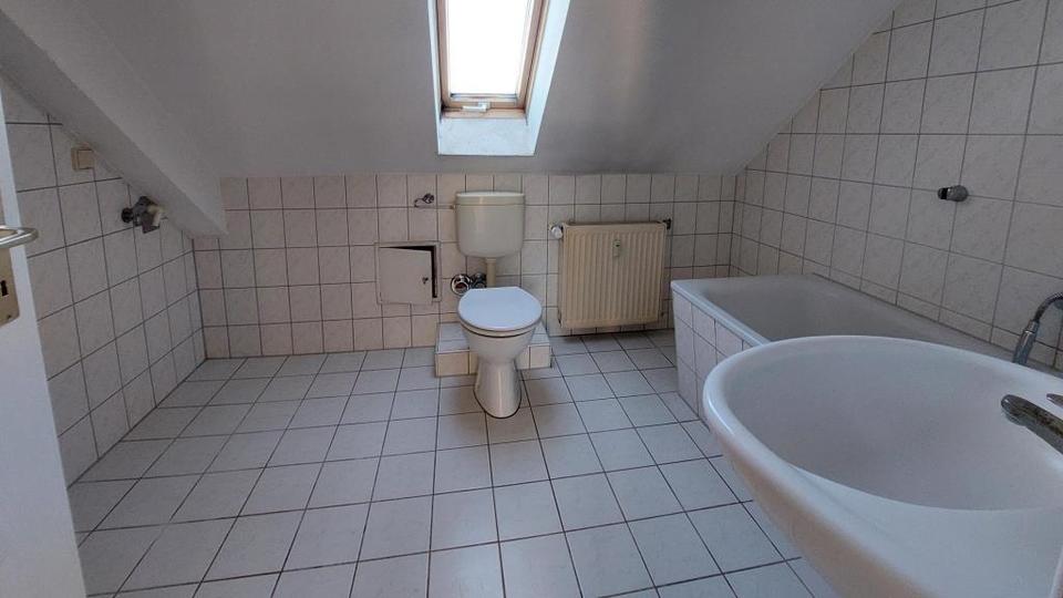 Dachgeschoßwohnung Leisnig - 2 Zimmer, 42 m&sup2;, 250&euro; | Angebot:25717054