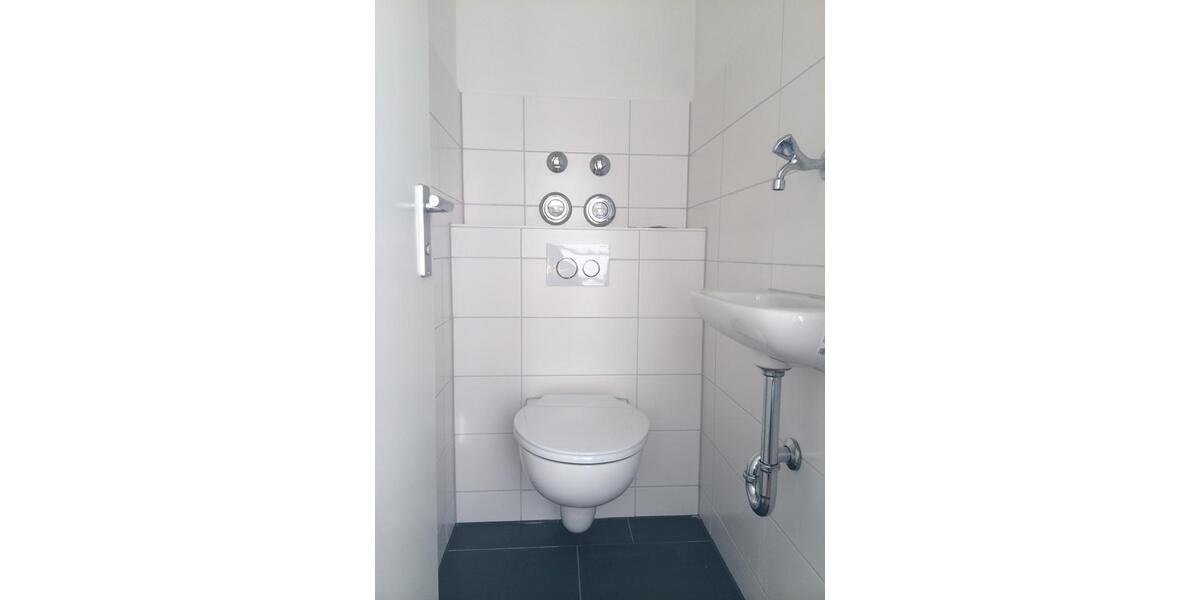 Etagenwohnung Esslingen am Neckar Oberesslingen - 4 Zimmer, 84 m&sup2;, 827&euro; | Angebot:25267036