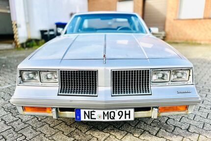 Oldsmobile Cutlass 71.110 km 11.800 € Essen 45127