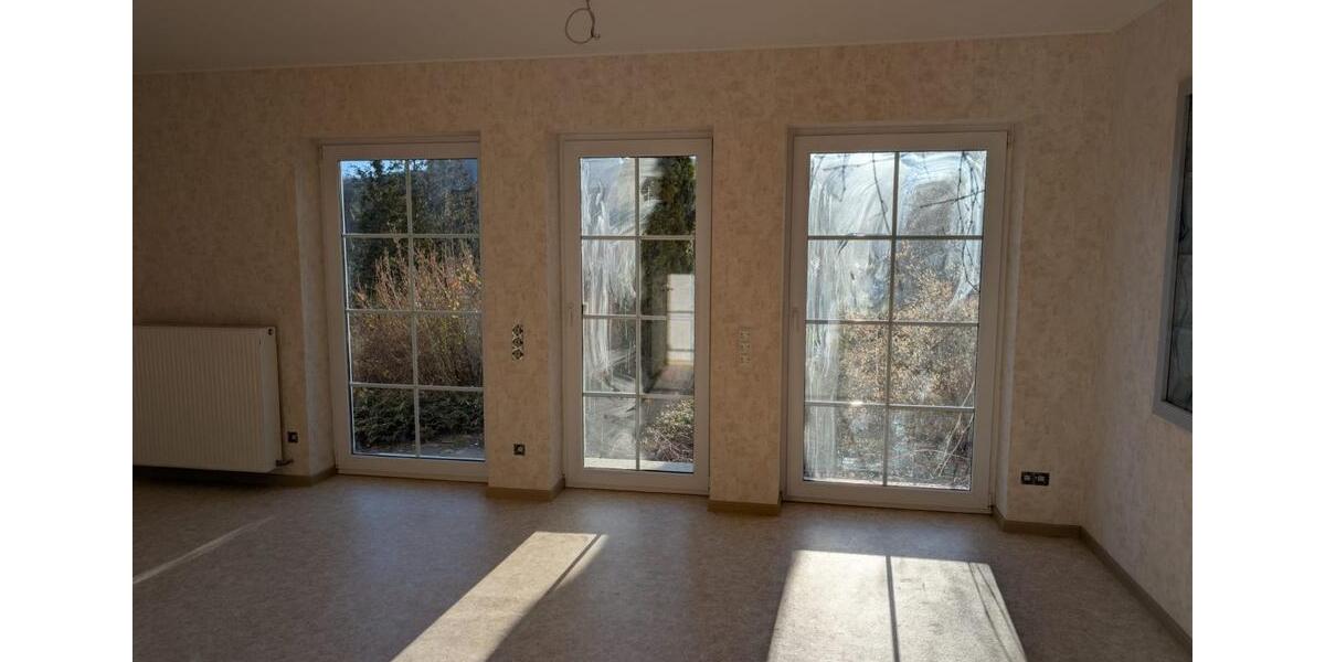 Einfamilienhaus Schöntal - 7 Zimmer, 210 m&sup2;, 1.900&euro; | Angebot:24585632