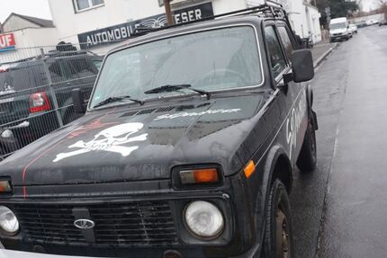 Lada Niva 131.788 km 1.999 &euro; Köln 51143