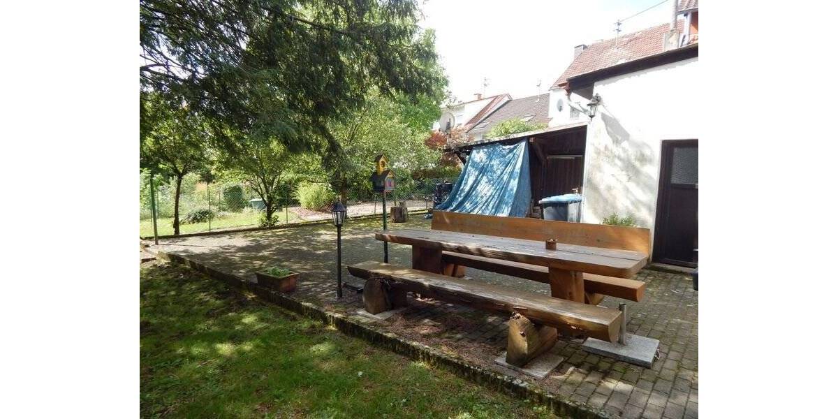 Einfamilienhaus Weiskirchen Rappweiler - 8 Zimmer, 244 m&sup2;, 299.000&euro; | Angebot:25801475