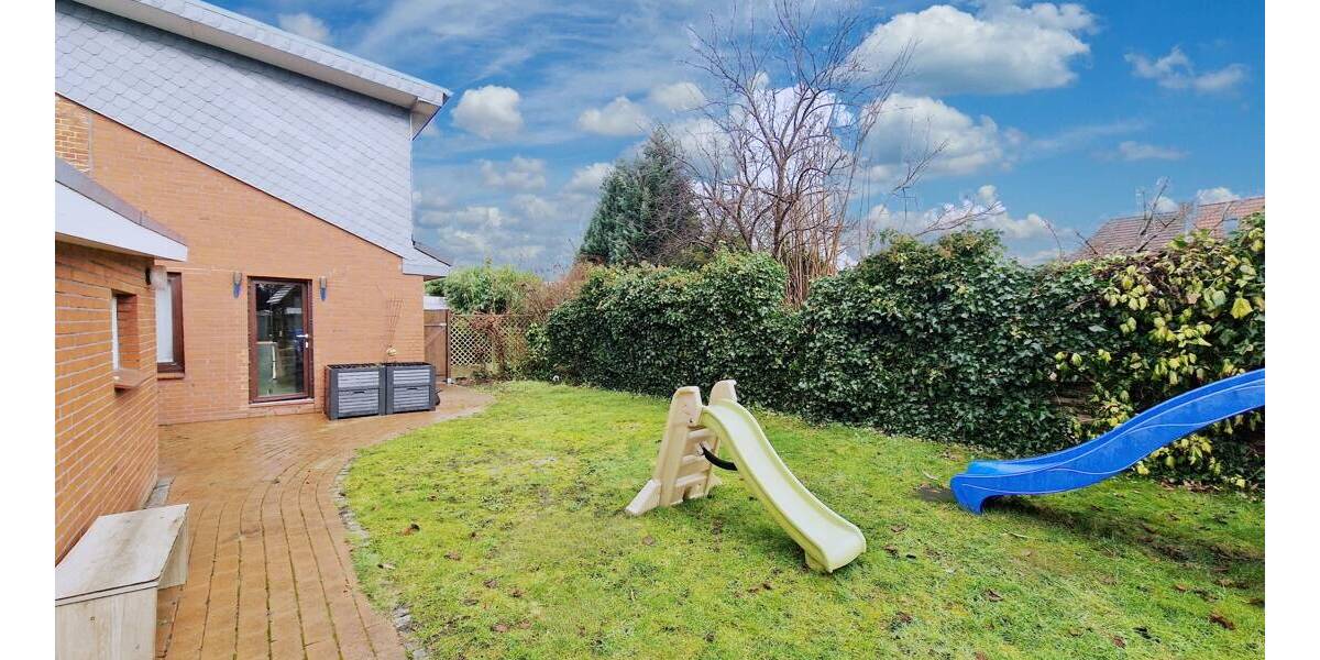 Doppelhaushälfte Büdelsdorf - 5 Zimmer, 144 m&sup2;, 330.000&euro; | Angebot:26247278