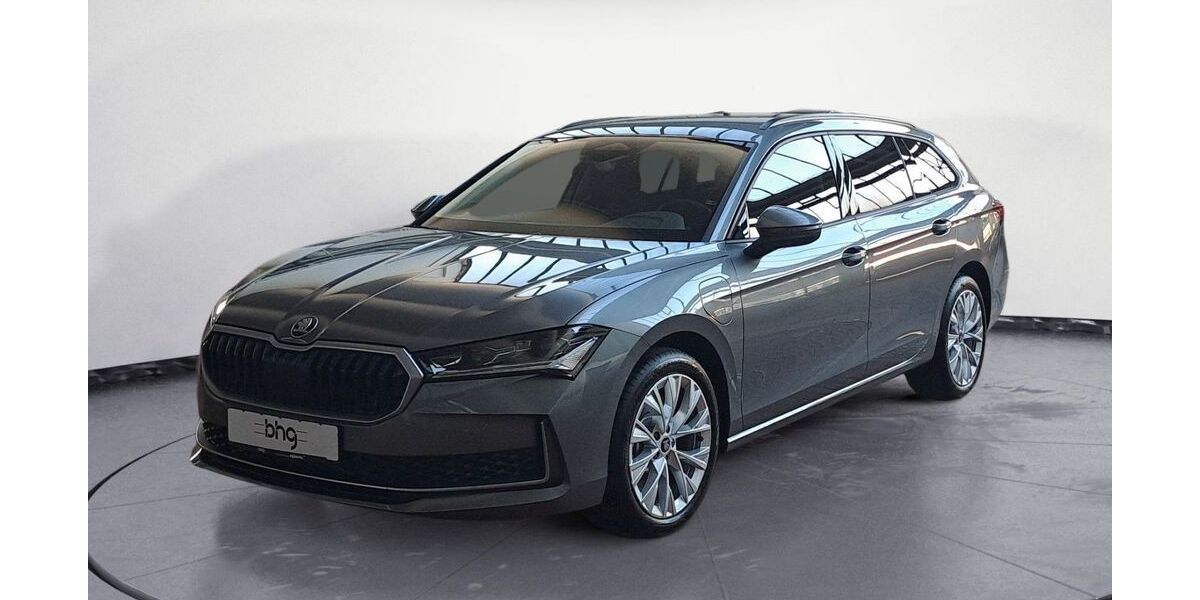 Skoda Superb 3.000 km 50.990 &euro; Ettlingen 76275