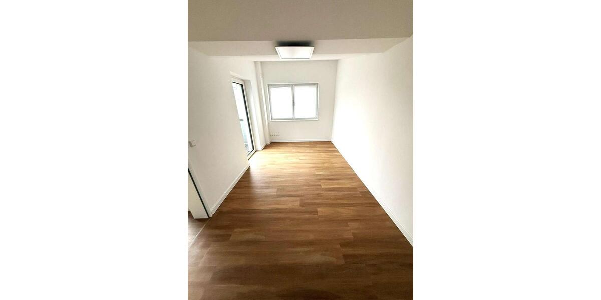 Dachgeschoßwohnung Sehnde - 3 Zimmer, 83 m&sup2;, 930&euro; | Angebot:25363800