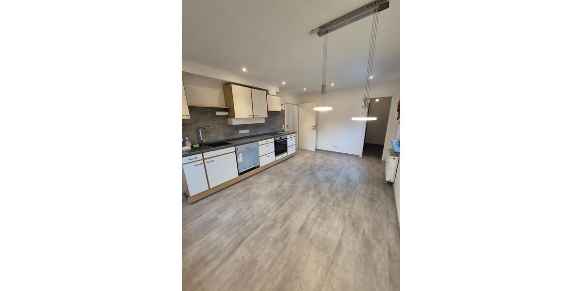 Etagenwohnung Netphen - 5 Zimmer, 102 m&sup2;, 795&euro; | Angebot:26020348