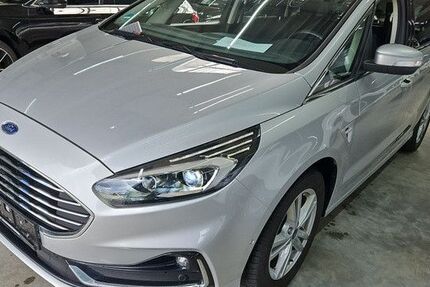 Ford S-Max 97.739 km 22.990 &euro; Bretten 75015