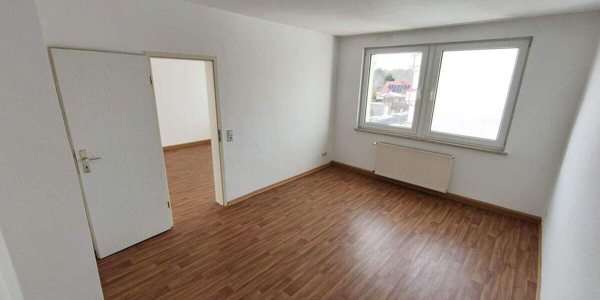 Etagenwohnung Waltershausen - 2 Zimmer, 50 m&sup2;, 350&euro; | Angebot:24872222