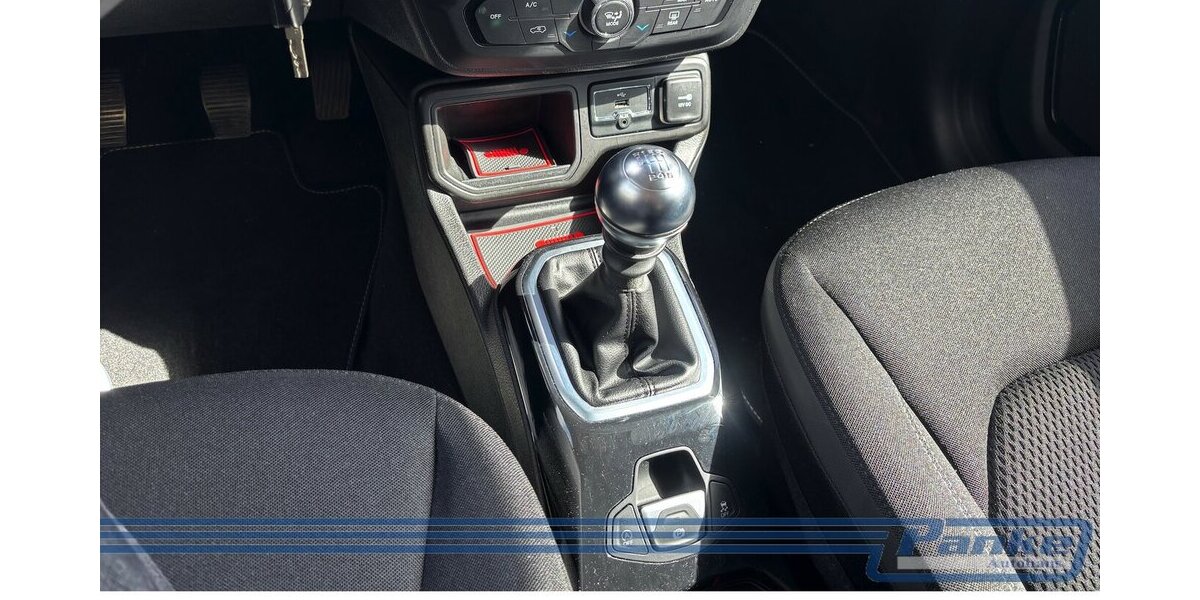 Jeep Renegade Night Eagle FWD 1.0 T-GDI*AHK*PDC*BT* 22.049 km 15.990 &euro; Berlin 13187