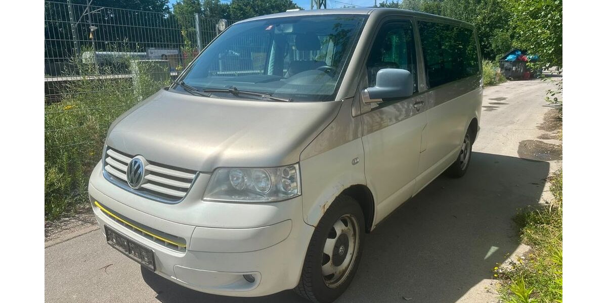 VW T5 Transporter 445.000 km 2.499 &euro; München 81929