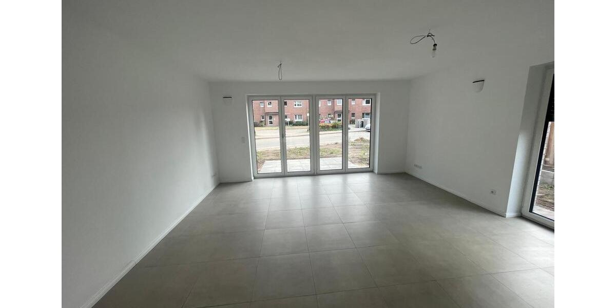 Reihenhaus Oldenburg Etzhorn - 5 Zimmer, 140 m&sup2;, 1.800&euro; | Angebot:26151928