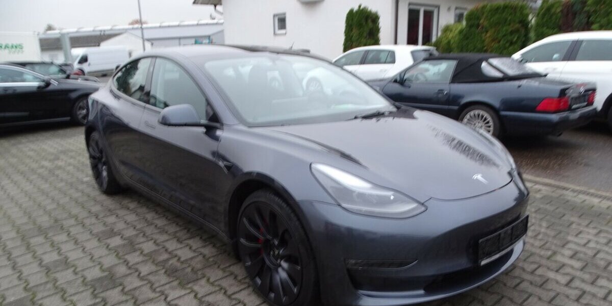 Tesla Model 3 Performance 38.031 km 29.890 &euro; Rodgau 63110