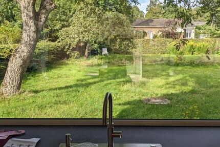 Freistehendes luxuriöses Einfamilienhaus am Waldrand in Halle (W) 4.5 zimmer