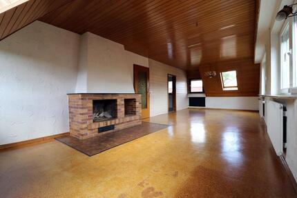 Großzügige 5-Zimmer-Wohnung mit Terrasse u Möglichen Pferdestall 5 zimmer