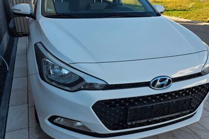 Hyundai i20 141.000 km 5.750 &euro; Merklingen 89188