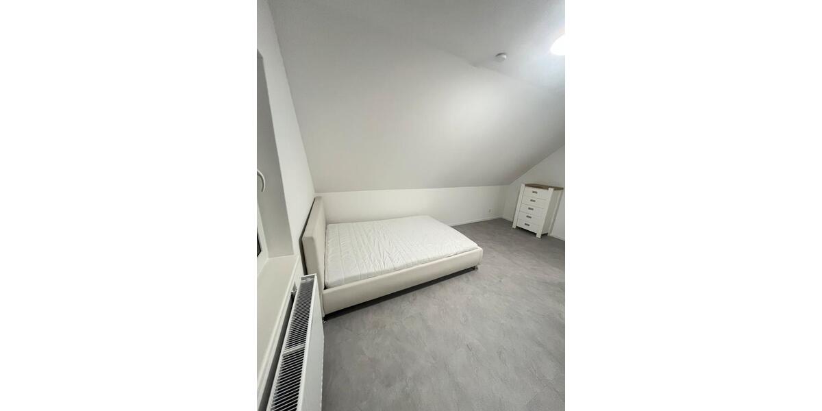 Dachgeschoßwohnung Horneburg - 1 Zimmer, 73 m&sup2;, 500&euro; | Angebot:25903343