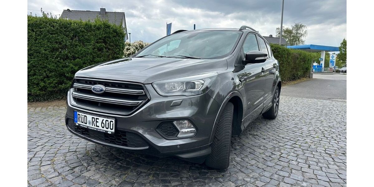 Ford Kuga 70.000 km 16.600 &euro; Taunusstein 65232
