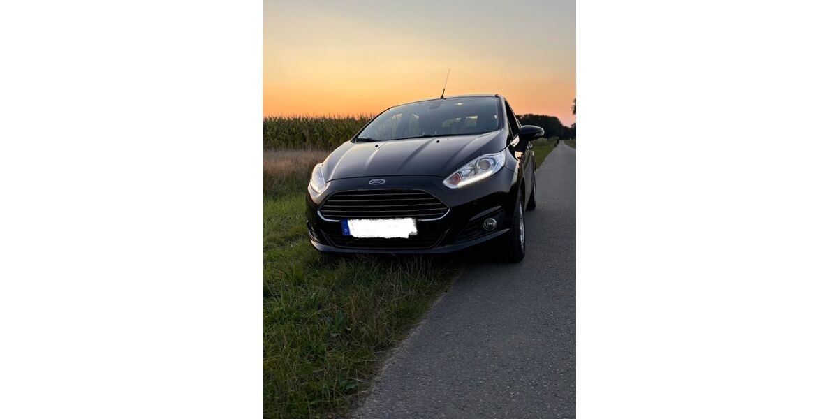 Ford Fiesta 137.000 km 5.200 &euro; Zeven 27404