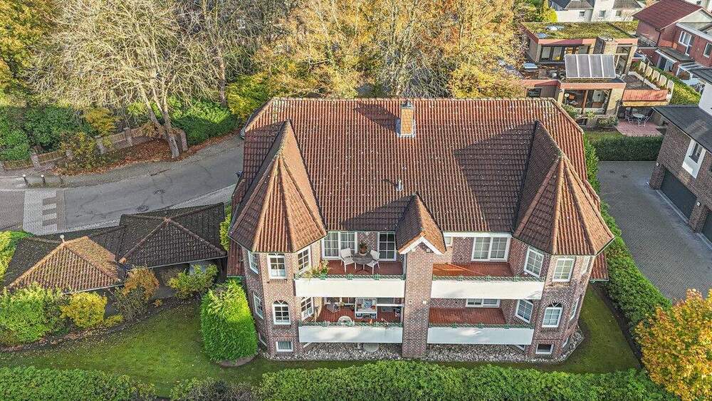 Bezugsfrei! Geräumige 3 ZKB Wohnung mit Balkon, Hobbykeller mit Bad & Carport! In bester Lage! 3 zimmer