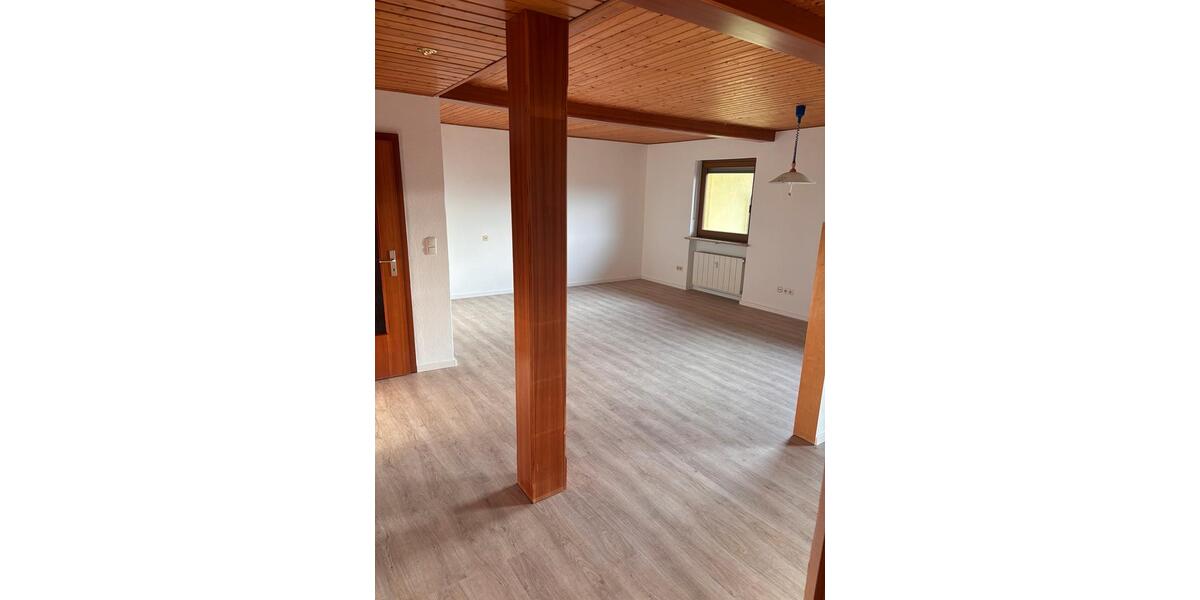 Schöne helle 4 Zimmerwohnung in Reundorf zu vermieten 4 zimmer