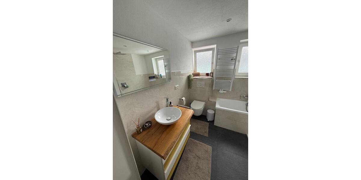 Etagenwohnung Traunreut Irsing - 6 Zimmer, 150 m&sup2;, 450.000&euro; | Angebot:26552015