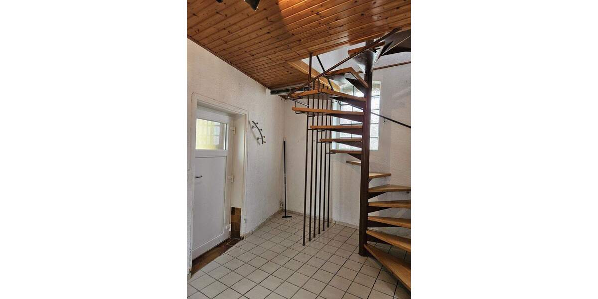 Mehrfamilienhaus, Wohnhaus Ludwigshafen Rheingönheim - 8 Zimmer, 206 m&sup2;, 550.000&euro; | Angebot:24635031