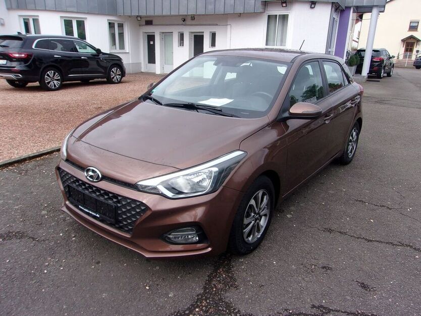 i20