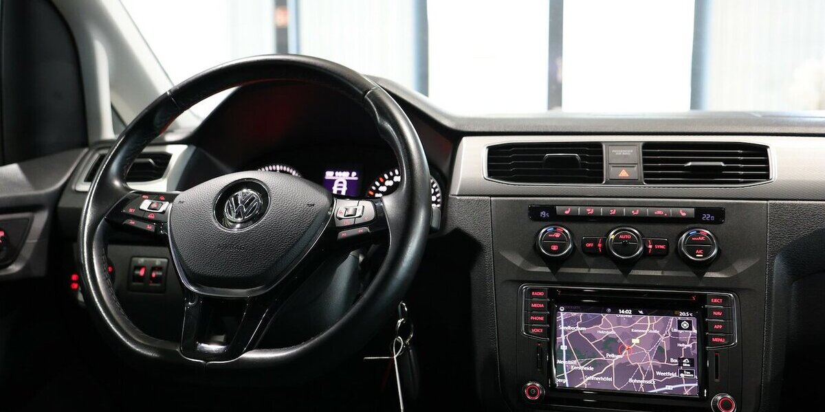 VW Caddy Maxi 1.4 TSI DSG Comfortline / 7-SITZER / 58.000 km 28.444 &euro; Hamm 59077