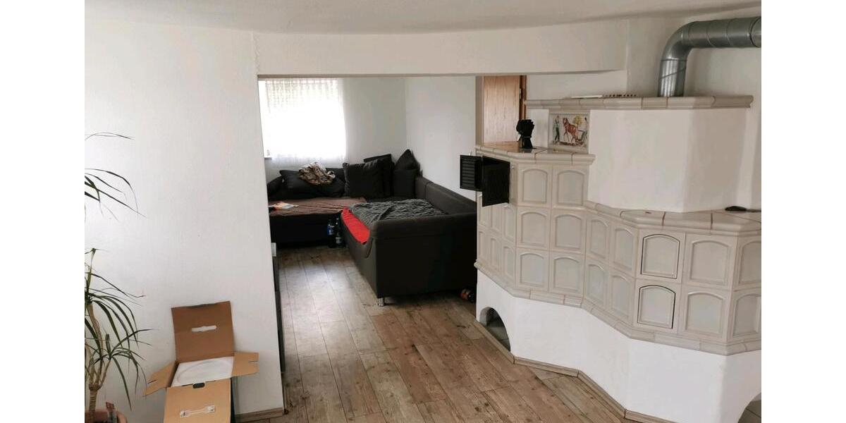 Etagenwohnung Weikersheim - 6 Zimmer, 217 m&sup2;, 980&euro; | Angebot:26697085
