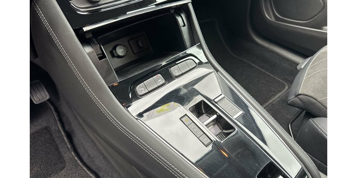 Opel Grandland Ultimate *ACC/Navi/19Zoll Alu/LED/el.Hec 35.065 km 24.790 &euro; Bamberg 96052