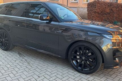 Land Rover Range Rover Sport 9.900 km 127.890 € Dresden 01159