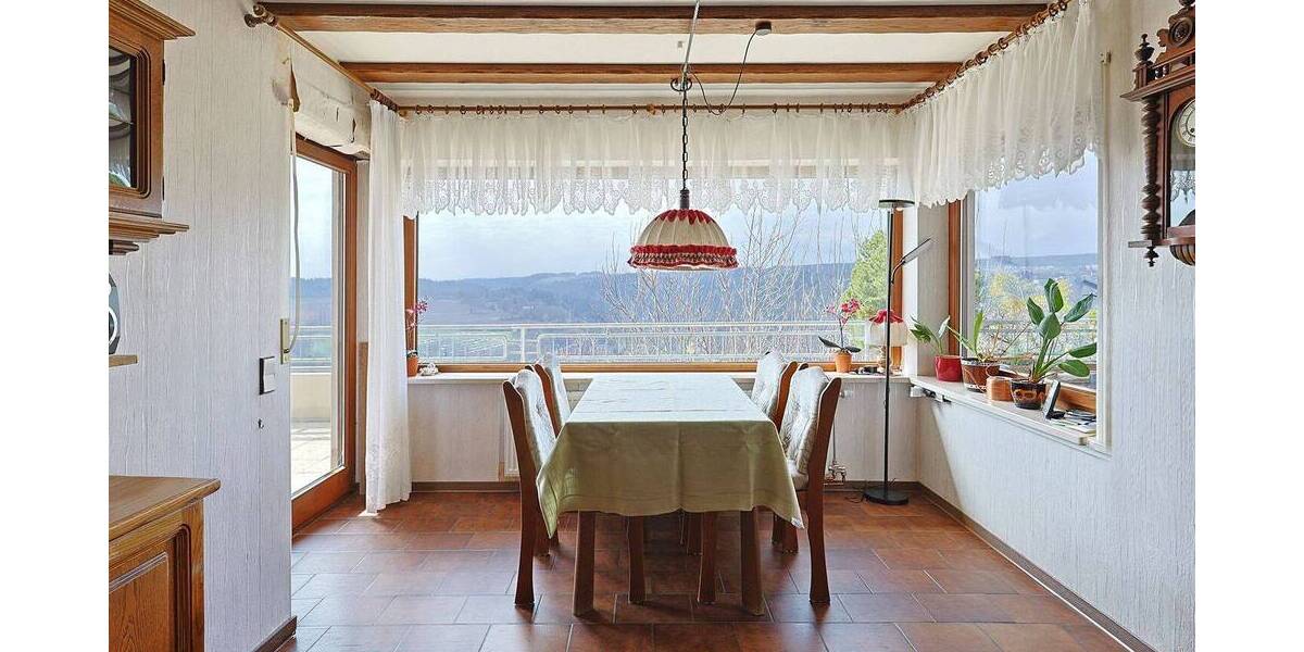 Einfamilienhaus Calw Heumaden - 7 Zimmer, 331 m&sup2;, 950.000&euro; | Angebot:26218636