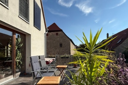 Traumhaftes Ensemble: Energieeffizientes (A) Einfamilienhaus mit Büro, großem Innenhof & Garten - Haus Fahr Fahr | Angebot:27248496