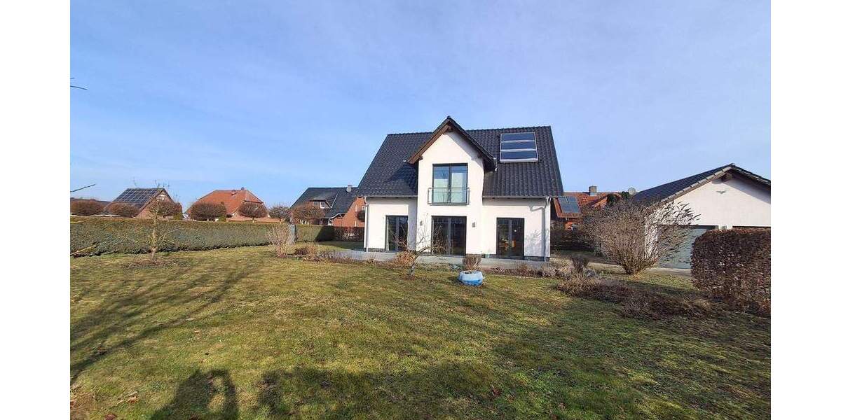 Einfamilienhaus Neuruppin - 5 Zimmer, 170 m&sup2;, 1.700&euro; | Angebot:25819994