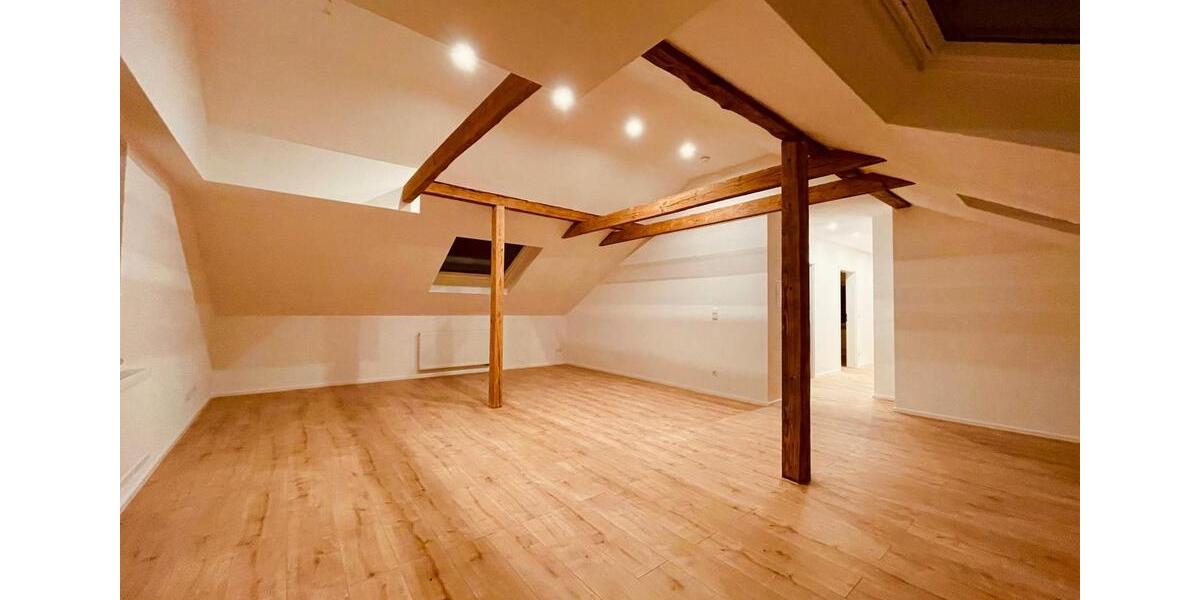 Dachgeschoßwohnung Maxhütte-Haidhof Haidhof - 3 Zimmer, 74 m&sup2;, 870&euro; | Angebot:24624952