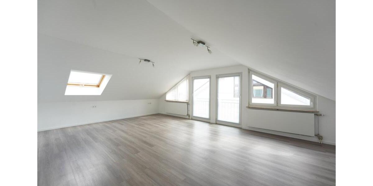 Doppelhaushälfte Nürtingen - 7 Zimmer, 206 m&sup2;, 698.000&euro; | Angebot:25976140