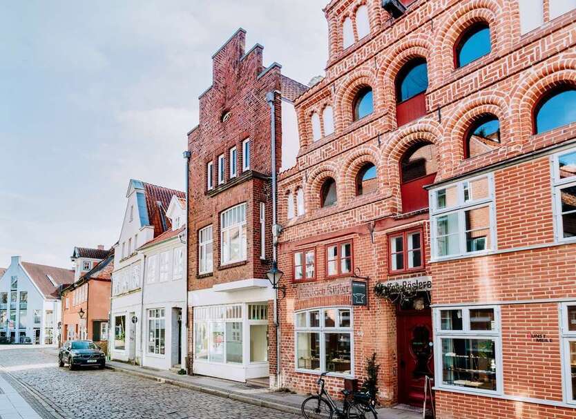 Haus zum Kaufen in Lüneburg 698.000 € 198 m²