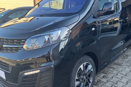 Opel Zafira Life 40.169 km 38.990 € Nürnberg 90431