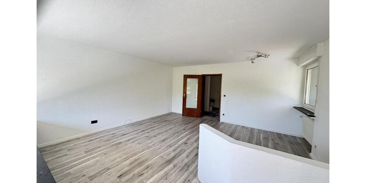 Erdgeschoßwohnung Altena - 4 Zimmer, 126 m&sup2;, 770&euro; | Angebot:26367442